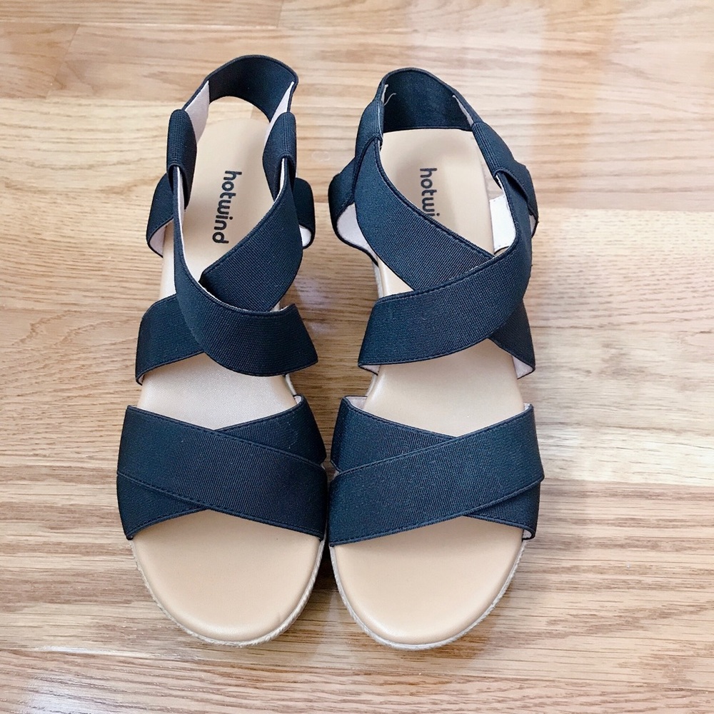 Hotwind black strappy wedges size 36